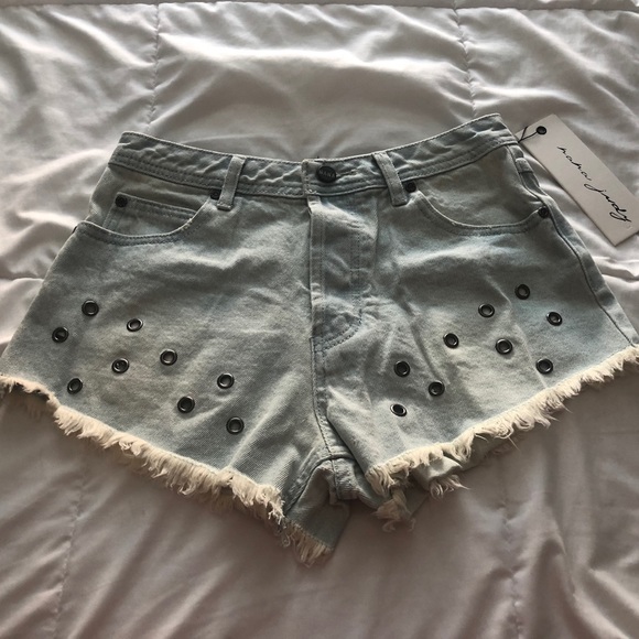 Denim shorts - Picture 2 of 7